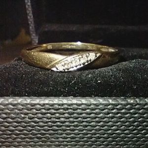 9ct real gold and diamonds ring